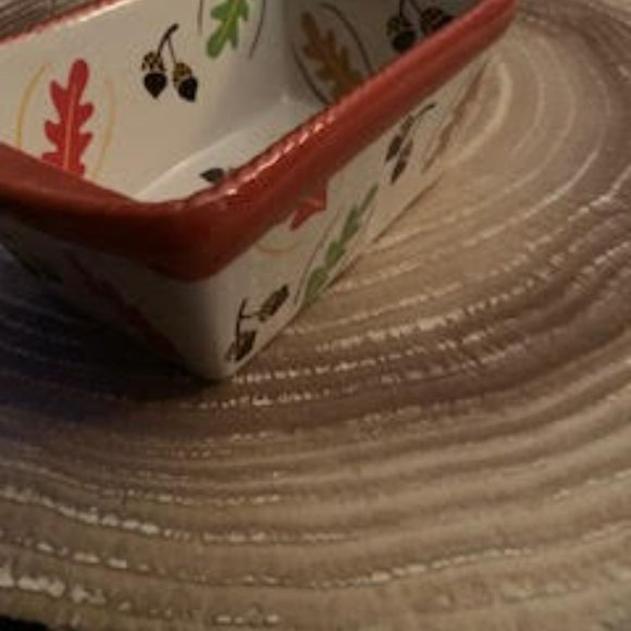 Temptations Harvest small baking dish with lid - Picture 4 of 4